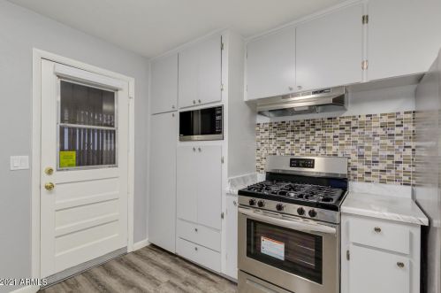 1123 El Camino Dr, Phoenix AZ 85051-4628 exterior