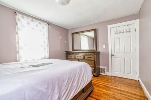 34 Lawn Ave, Quincy MA 02169-7336 exterior