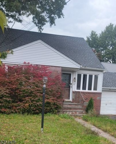 57 Princeton Ter, Belleville, NJ 07109-2124