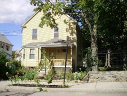 101 River St, Newton, MA 02465-1862