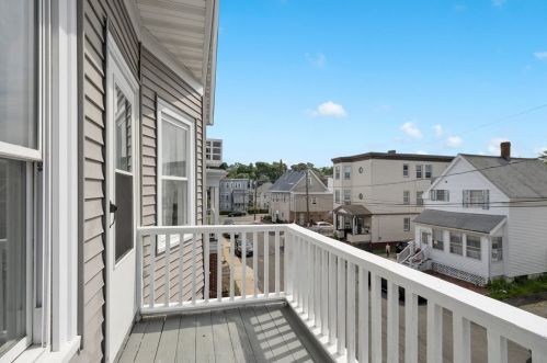 36 Lambert Ave, Chelsea MA 02150-1304 exterior