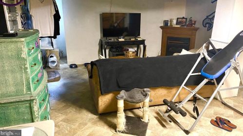 45 Elm Ave, West Deptford NJ 08051-1510 exterior