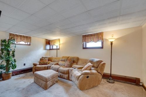 363 Greenlodge St, Dedham MA 02026-6223 exterior