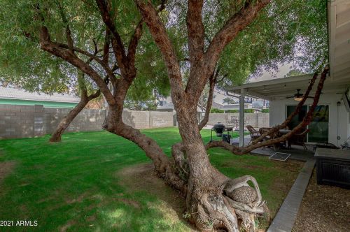 3340 Clarendon Ave, Phoenix AZ 85031-3140 exterior