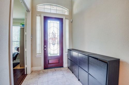 1331 Valley Vista Dr, Irving TX  75063-5416 exterior