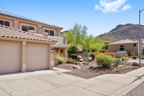 6410 Avenida Del Rey, Phoenix, AZ 85083-1815