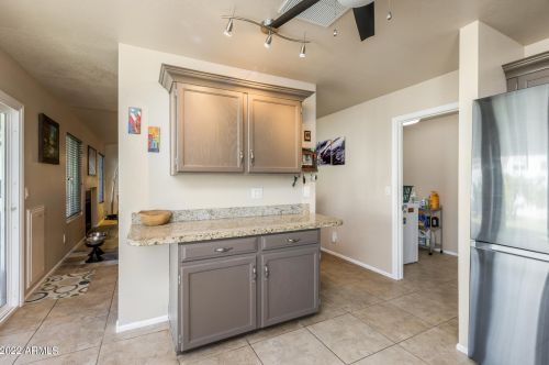 10602 42nd St, Phoenix AZ 85050-3376 exterior