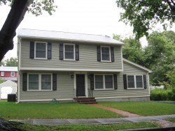 91 Cleveland St, Newton, MA 02465-1562