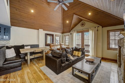 953 Park Ave, Park City UT 84060-5202 exterior