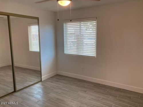 7148 Devonshire Ave, Phoenix AZ 85033-8236 exterior