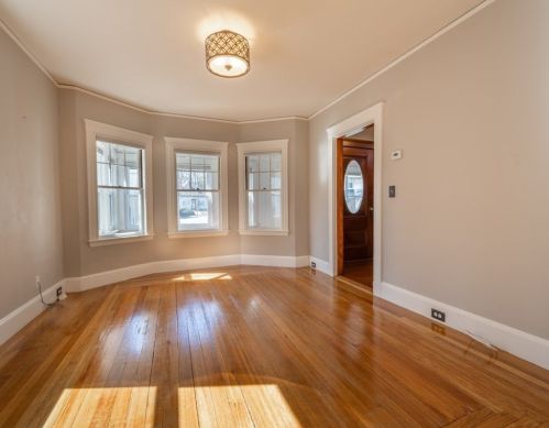 24 Bussey St, Dedham MA 02026-2239 exterior