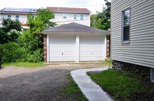 109 Heywood St, Worcester MA 01604-3944 exterior