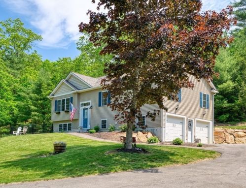 301 Podunk Rd, East Brookfield, MA 01515-1900