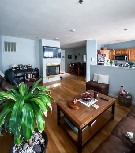 16 Village Dr, Quincy, MA 02169-0950