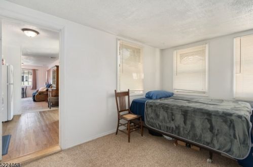 350 Skyline Lk Dr, Skyline Lakes NJ 07456-1952 exterior