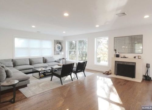 69 Engle St, Cresskill NJ  07626-2222 exterior