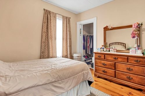 81 Lowell St, Methuen MA 01844-3615 exterior