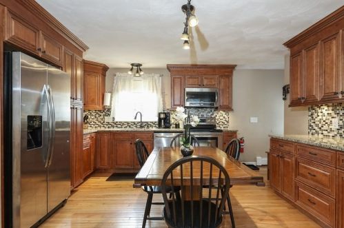 83 Colonial Dr, Taunton MA 02780-3801 exterior