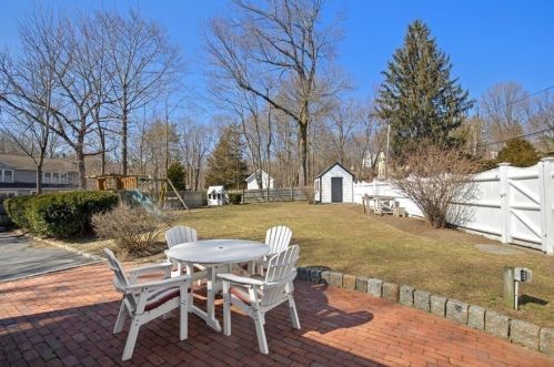 287 North St, Hingham MA 02043-2232 exterior