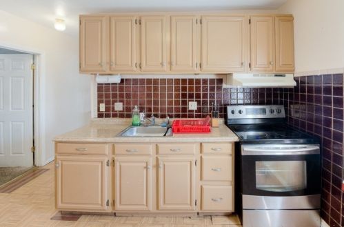 25 Merrick St, Worcester MA 01609-1837 exterior