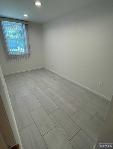 28 President St, East Newark NJ  07029-2804 exterior