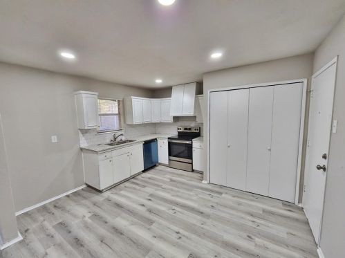 4118 Salem Dr, Garland TX  75043-3229 exterior