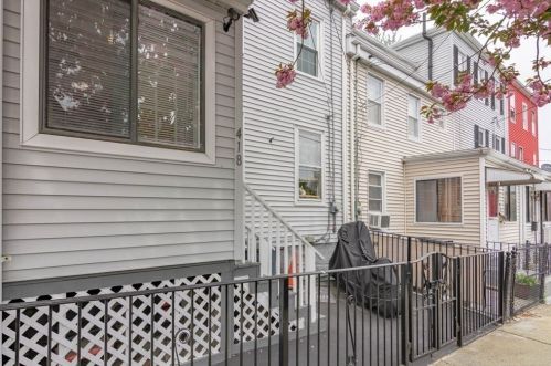 418 Crescent Ave, Chelsea, MA 02150-3128