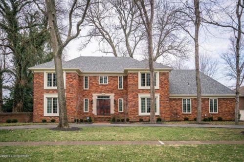 8309 Croydon Cir, Louisville, KY 40222-5524