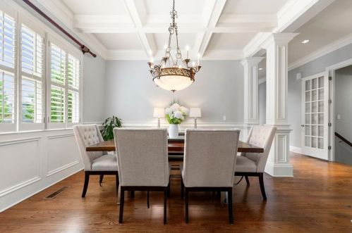 1789 Buckhead Vly Ln, Atlanta GA 30324-2795 exterior