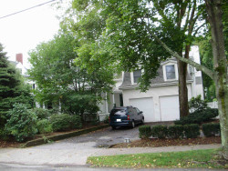 164 Auburn St, Newton, MA 02466-2412