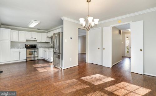 9005 Queen Maria Ct, Columbia MD 21045-2405 exterior