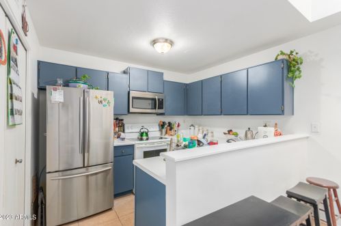 7002 42nd St, Phoenix AZ 85032-2205 exterior