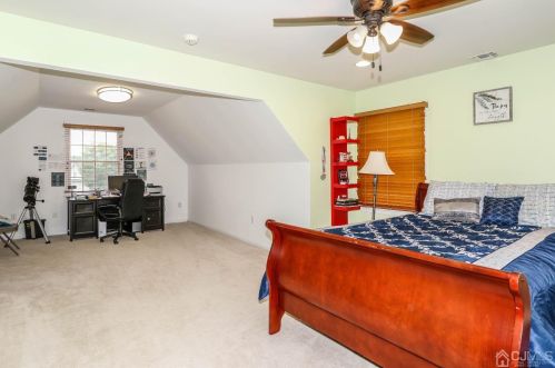 10 Summerhill Ct, Columbus NJ  08022-1970 exterior