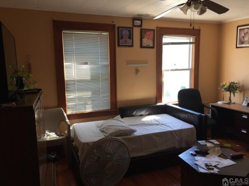 6 Lincoln Ave, Carteret NJ 07008-2722 exterior