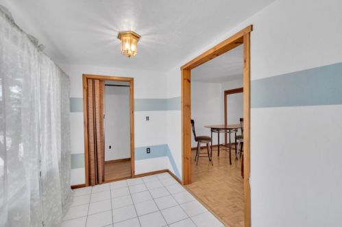 428 Lk Ave, Worcester MA 01605-2046 exterior