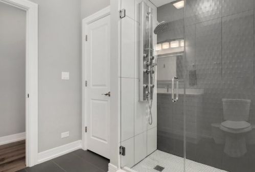 4131 Home Ave, Forest View IL 60402-1618 exterior