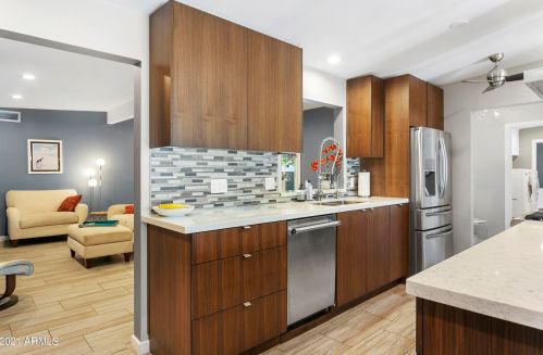 1936 Bethany Home Rd, Phoenix AZ 85015-2442 exterior