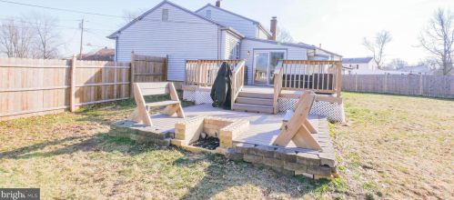 23 Lauderdale Rd, West Deptford NJ 08096-3938 exterior