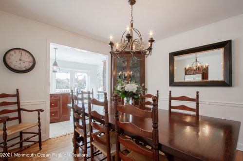 33 Sunnycrest Dr, Little Silver NJ 07739-1126 exterior