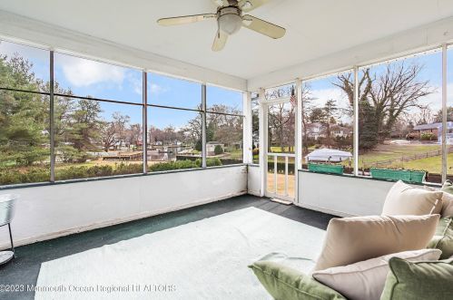 7 Pirates Cove Rd, Little Silver NJ 07739-1623 exterior