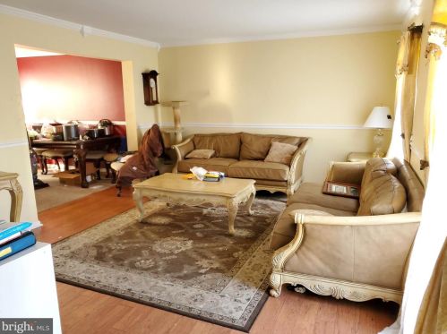 111 Ladds Ln, West Deptford NJ 08093-2319 exterior