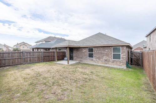 5432 Grenada Dr, Fort Worth TX 76119-8502 exterior