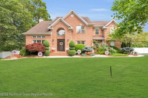 1 Highland Dr, Jackson Twp NJ 08527-1213 exterior