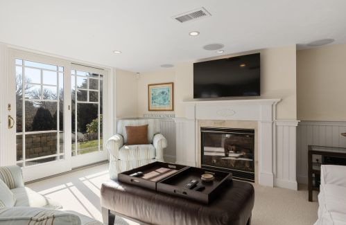 230 Skyline Dr, Chatham MA 02633-1720 exterior