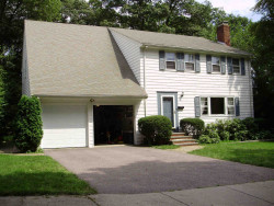 60 Verndale Rd, Newton, MA 02461-2114