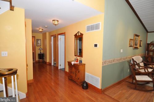 24854 Main St, Columbus NJ 08022-1339 exterior