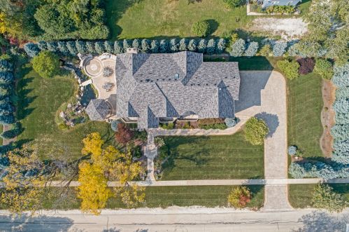 325 63rd St, Willowbrook IL 60527-2147 exterior