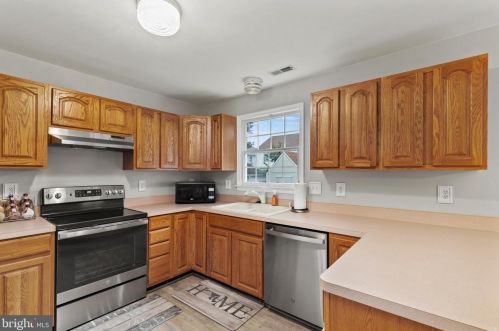 1176 Bayview Ave, Shady Side MD 20764-9523 exterior