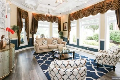 304 Freedom Ln, Belleville NJ 07109-5336 exterior