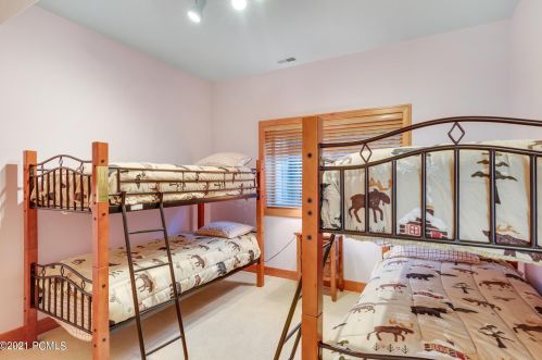 3008 Wedge Cir, Park City UT 84098-5894 exterior